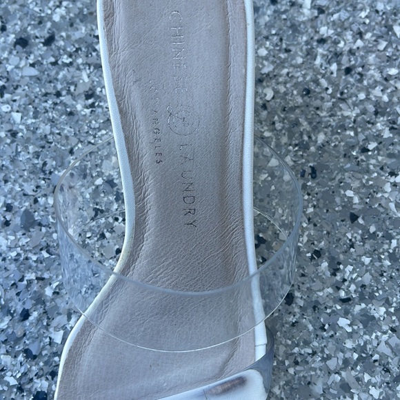 Clear strap wedge - Picture 5 of 6